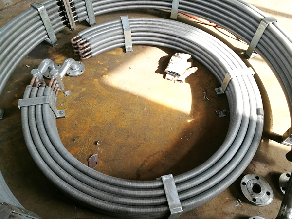 春陽 - 坦水電站油冷卻器-上導(dǎo)、下導(dǎo)